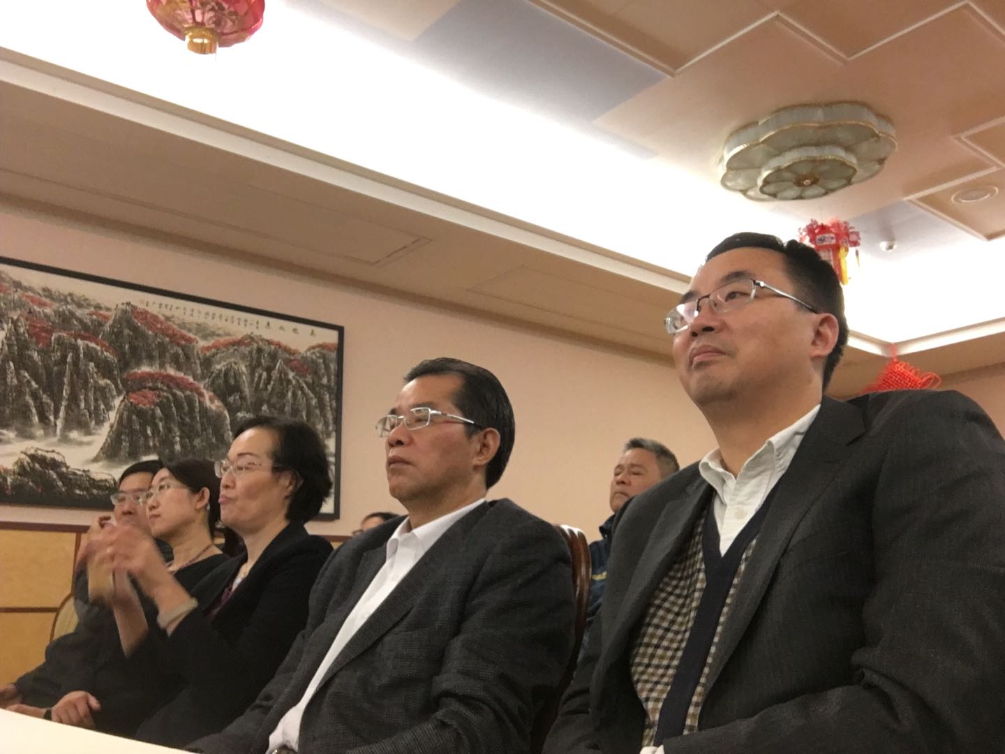 中医专家到访瑞典讲座中国驻瑞典大使桂从友出席