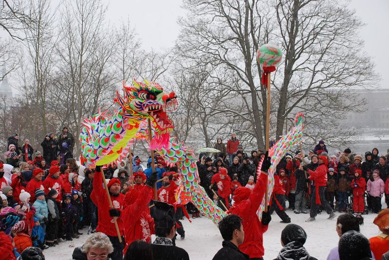 瑞典欢迎济南市商河鼓子秧歌队举办“欢乐春节”文化活动