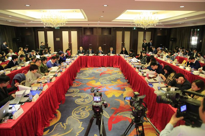 刘汉元代表“两会”期间以议案形式积极关注社会热点话题